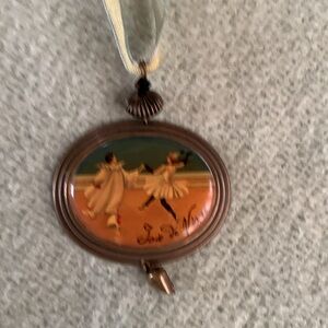 Two Women, San Francisco Oval Necklace